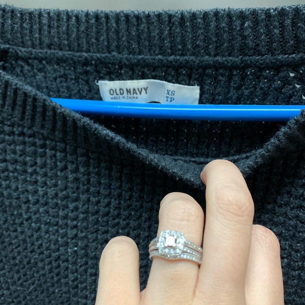 Xsmall crop sweater - Picture 2 of 2
